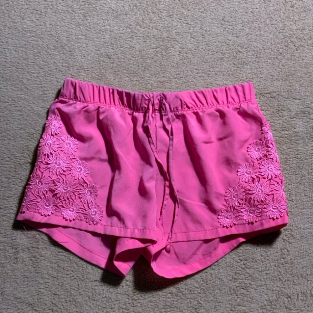 Route 66 Girls Medium (7/8) Neon Pink Crocheted Floral Drawstring Pull on Shorts